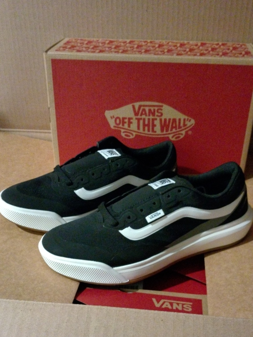 Vans Black and White Ultrarange 2.0 Low-Top Sneakers